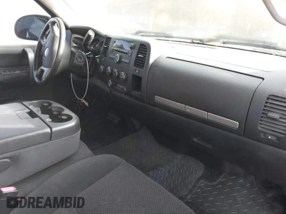 ✅ 2008 Chevrolet Silverado 1500 LTZ • VIN: 2GCEK19J881295222 • Lot: 43587542. Listed on IAAI with 126,108 mi. Free auction sales archive from the USA and detailed vehicle history report at DreamBid. Image 5.