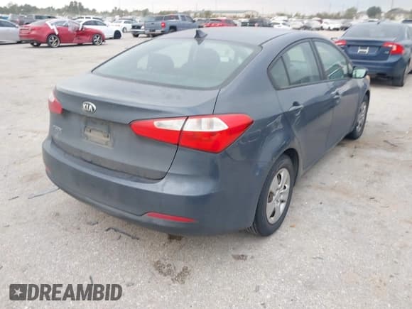 ✅ 2016 Kia Forte LX • VIN: KNAFK4A66G5506599 • Lot: 43751063. Wystawiony na IAAI z przebiegiem Nie podano. Bezpłatny archiwum sprzedaży aukcyjnych z USA i szczegółowy raport historii pojazdu na DreamBid. Zdjęcie 4.