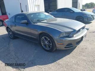 2014 Ford Mustang V6 с VIN 1ZVBP8AM4E5201198, выставлен на аукционе IAAI как лот 43051290 с пробегом 151 911 миль миль и . История ставок и продаж доступна на DreamBid. Изображение 1.