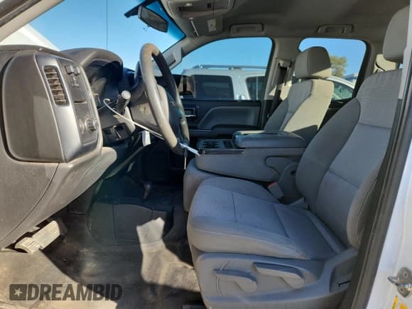 ✅ 2018 Chevrolet Silverado 1500 Work Truck • VIN: 1GCVKNECXJZ376413 • Лот: 86554845. Опубликован ранее на Copart с пробегом 171 137 миль. Бесплатный доступ к архиву аукционных продаж из США и подробный отчёт об истории автомобиля на DreamBid. Изображение 7.