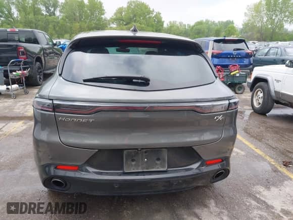 2024 Dodge Hornet R/T z VIN ZACPDFCW9R3A27489, wystawiony jako IAAI lot #42121458 z przebiegiem 29 185 mil mil oraz . Historia ofert i sprzedaży dostępna na DreamBid. Obrazek 16.