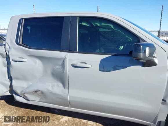 ✅ 2024 Chevrolet Silverado 1500 • VIN: 1GCPADE80RZ216828 • Lot: 43562665. Listed on IAAI with 42,479 mi. Free auction sales archive from the USA and detailed vehicle history report at DreamBid. Image 14.