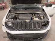 ✅ 2017 Jeep Renegade Sport • VIN: ZACCJBAB4HPF61779 • Lot: 43612486. Wystawiony na IAAI z przebiegiem 82 665 mil. Bezpłatny archiwum sprzedaży aukcyjnych z USA i szczegółowy raport historii pojazdu na DreamBid. Zdjęcie 10.