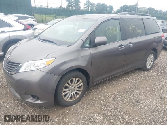 ✅ 2012 Toyota Sienna XLE AAS • VIN: 5TDYK3DC5CS263881 • Lot: 42930113. Listed on IAAI with Not provided. Free auction sales archive from the USA and detailed vehicle history report at DreamBid. Image 2.