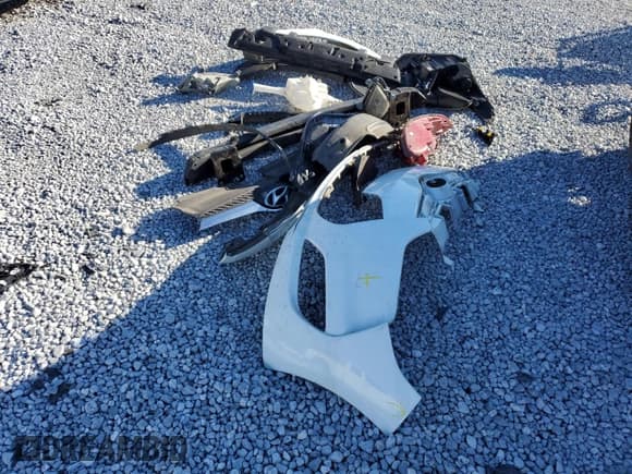 ✅ 2015 Hyundai Veloster RE:FLEX • VIN: KMHTC6AD6FU222385 • Lot: 89356095. Wystawiony na Copart z przebiegiem 136 200 mil. Bezpłatny archiwum sprzedaży aukcyjnych z USA i szczegółowy raport historii pojazdu na DreamBid. Zdjęcie 12.