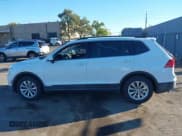 ✅ 2019 Volkswagen Tiguan SE • VIN: 3VV3B7AXXKM067038 • Lot: 43551584. Wystawiony na IAAI z przebiegiem 78 977 mil. Bezpłatny archiwum sprzedaży aukcyjnych z USA i szczegółowy raport historii pojazdu na DreamBid. Zdjęcie 14.