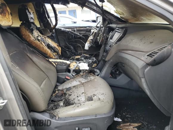 ✅ 2018 Hyundai Santa Fe 2.4L • VIN: 5NMZUDLB6JH090014 • Лот: 40852524. Опубликован ранее на Copart с пробегом Не указан. Бесплатный доступ к архиву аукционных продаж из США и подробный отчёт об истории автомобиля на DreamBid. Изображение 7.