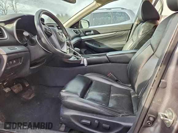 ✅ 2017 Nissan Maxima S • VIN: 1N4AA6AP0HC446665 • Lot: 93880125. Listed on Copart with 154,725 mi. Free auction sales archive from the USA and detailed vehicle history report at DreamBid. Image 7.