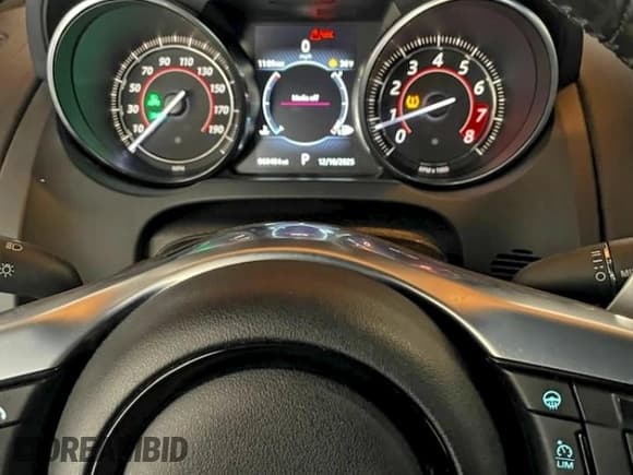 ✅ 2018 Jaguar F-Type 340HP • VIN: SAJDD1EV7JCK51373 • Lot: 96762725. Wystawiony na Copart z przebiegiem 60 484 mil. Bezpłatny archiwum sprzedaży aukcyjnych z USA i szczegółowy raport historii pojazdu na DreamBid. Zdjęcie 14.