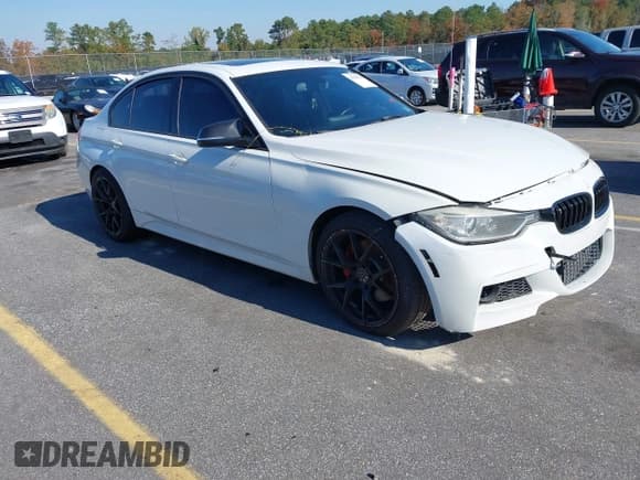 ✅ 2012 BMW 3 Series 335i • VIN: WBA3A9C53CF270246 • Lot: 43638799. Listed on IAAI with 188,000 mi. Free auction sales archive from the USA and detailed vehicle history report at DreamBid. Image 1.