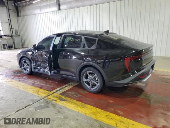 ✅ 2025 Kia K4 LXS • VIN: 3KPFT4DE0SE134001 • Lot: 85283575. Wystawiony na Copart z przebiegiem 2 550 mil. Bezpłatny archiwum sprzedaży aukcyjnych z USA i szczegółowy raport historii pojazdu na DreamBid. Zdjęcie 2.