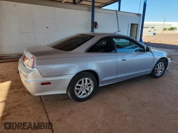 ✅ 2002 Honda Accord EX • VIN: 1HGCG22552A022863 • Lot: 87223225. Listed on Copart with 185,818 mi. Free auction sales archive from the USA and detailed vehicle history report at DreamBid. Image 3.