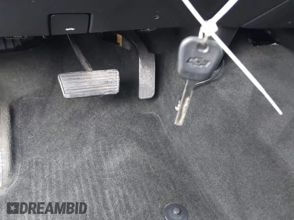 ✅ 2016 Chevrolet Silverado 2500HD LT • VIN: 1GC1KVE88GF146941 • Лот: 42080731. Опубликован ранее на IAAI с пробегом 161 760 миль. Бесплатный доступ к архиву аукционных продаж из США и подробный отчёт об истории автомобиля на DreamBid. Изображение 11.