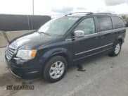 ✅ 2010 Chrysler Town & Country Touring Plus • VIN: 2A4RR8D18AR442802 • Lot: 89899685. Wystawiony na Copart z przebiegiem 149 651 mil. Bezpłatny archiwum sprzedaży aukcyjnych z USA i szczegółowy raport historii pojazdu na DreamBid. Zdjęcie 1.