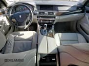 ✅ 2013 BMW 5 Series 535i • VIN: WBAFR7C58DC829447 • Lot: 92871835. Wystawiony na Copart z przebiegiem 124 098 mil. Bezpłatny archiwum sprzedaży aukcyjnych z USA i szczegółowy raport historii pojazdu na DreamBid. Zdjęcie 8.