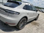 ✅ 2021 Porsche Macan Turbo • VIN: WP1AF2A55MLB60242 • Lot: 68712032. Wystawiony na Copart z przebiegiem 12 737 mil. Bezpłatny archiwum sprzedaży aukcyjnych z USA i szczegółowy raport historii pojazdu na DreamBid. Zdjęcie 3.