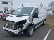 ✅ 2019 Ford Transit • VIN: 1FTYR1YM6KKA42086 • Lot: 41574522. Wystawiony na IAAI z przebiegiem 119 734 mil. Bezpłatny archiwum sprzedaży aukcyjnych z USA i szczegółowy raport historii pojazdu na DreamBid. Zdjęcie 2.