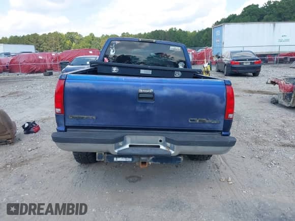 ✅ 1995 GMC Sierra 1500 • VIN: 2GTEC19K1S1534915 • Lot: 43112864. Wystawiony na IAAI z przebiegiem 205 048 mil mil. Skorzystaj z bezpłatnego archiwum sprzedaży aukcyjnych z USA i zobacz szczegółowy raport historii pojazdu na DreamBid. Zdjęcie 16.