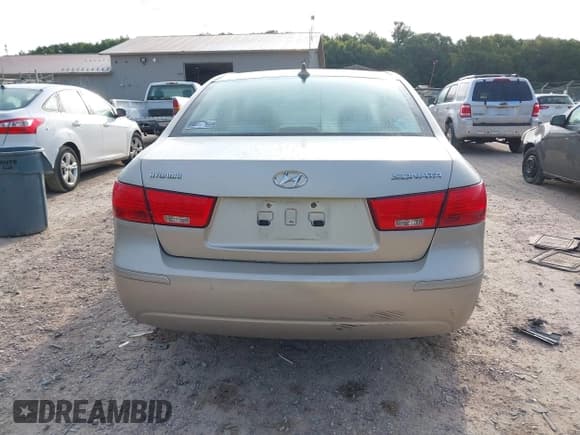 ✅ 2010 Hyundai Sonata GLS • VIN: 5NPET4AC9AH598381 • Лот: 43164329. Опубликован ранее на IAAI с пробегом 118 189 миль. Бесплатный доступ к архиву аукционных продаж из США и подробный отчёт об истории автомобиля на DreamBid. Изображение 16.