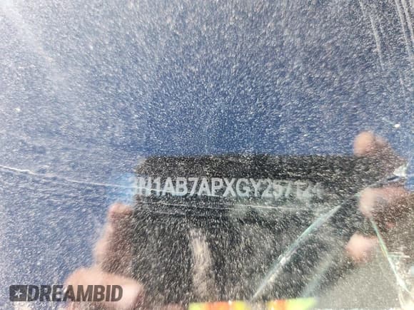 ✅ 2016 Nissan Sentra S • VIN: 3N1AB7APXGY257124 • Lot: 84906205. Wystawiony na Copart z przebiegiem Nie podano. Bezpłatny archiwum sprzedaży aukcyjnych z USA i szczegółowy raport historii pojazdu na DreamBid. Zdjęcie 12.