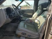 ✅ 2001 Oldsmobile Bravada • VIN: 1GHDT13W712220119 • Лот: 62089195. Опубликован ранее на Copart с пробегом 176 979 миль. Бесплатный доступ к архиву аукционных продаж из США и подробный отчёт об истории автомобиля на DreamBid. Изображение 7.