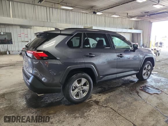 ✅ 2025 Toyota RAV4 Hybrid LE • VIN: JTMMWRFV0SD304643 • Lot: 71045405. Wystawiony na Copart z przebiegiem 5 673 mil. Bezpłatny archiwum sprzedaży aukcyjnych z USA i szczegółowy raport historii pojazdu na DreamBid. Zdjęcie 3.