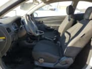 ✅ 2010 Hyundai Accent GS • VIN: KMHCM3AC4AU172405 • Лот: 42857345. Опубликован ранее на Copart с пробегом 108 081 миль. Бесплатный доступ к архиву аукционных продаж из США и подробный отчёт об истории автомобиля на DreamBid. Изображение 7.