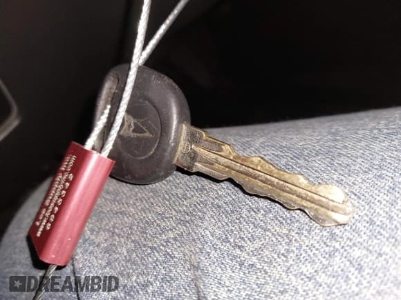 ✅ 2009 Pontiac G6 1SA • VIN: 1G2ZG57B594173353 • Lot: 42863577. Wystawiony na IAAI z przebiegiem 151 522 mil. Bezpłatny archiwum sprzedaży aukcyjnych z USA i szczegółowy raport historii pojazdu na DreamBid. Zdjęcie 11.