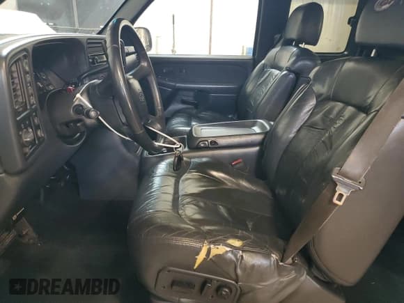 ✅ 2000 Chevrolet Silverado 1500 • VIN: 1GCEK19T6YZ356947 • Лот: 90831945. Опубликован ранее на Copart с пробегом 372 105 миль. Бесплатный доступ к архиву аукционных продаж из США и подробный отчёт об истории автомобиля на DreamBid. Изображение 7.