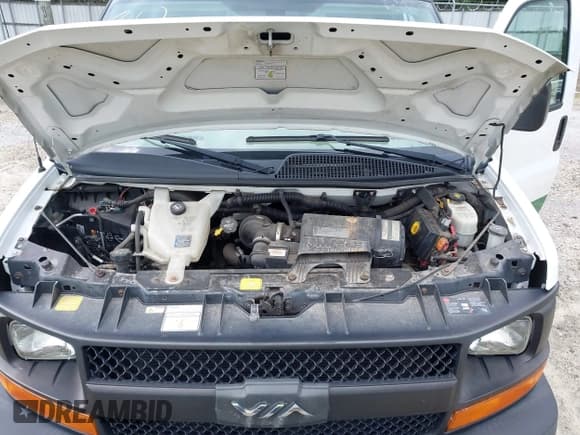 ✅ 2014 Chevrolet Express Cargo • VIN: 1GCWGFCA1E1160368 • Lot: 43070311. Wystawiony na IAAI z przebiegiem 19 192 mil. Bezpłatny archiwum sprzedaży aukcyjnych z USA i szczegółowy raport historii pojazdu na DreamBid. Zdjęcie 10.