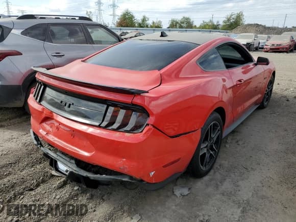✅ 2021 Ford Mustang GT Premium • VIN: 1FA6P8CF7M5153574 • Lot: 85102535. Wystawiony na Copart z przebiegiem 44 377 mil. Bezpłatny archiwum sprzedaży aukcyjnych z USA i szczegółowy raport historii pojazdu na DreamBid. Zdjęcie 3.
