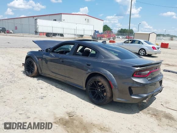✅ 2023 Dodge Charger Scat Pack • VIN: 2C3CDXGJ1PH678601 • Lot: 40063856. Wystawiony na IAAI z przebiegiem Nie podano. Bezpłatny archiwum sprzedaży aukcyjnych z USA i szczegółowy raport historii pojazdu na DreamBid. Zdjęcie 3.