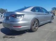 ✅ 2020 Volkswagen Jetta S • VIN: 3VWCB7BU9LM031701 • Lot: 43166104. Wystawiony na IAAI z przebiegiem 56 216 mil. Bezpłatny archiwum sprzedaży aukcyjnych z USA i szczegółowy raport historii pojazdu na DreamBid. Zdjęcie 4.
