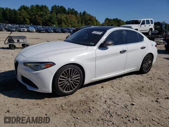 ✅ 2017 Alfa Romeo Giulia Ti • VIN: ZARFAECN4H7551164 • Lot: 81303755. Listed on Copart with 75,826 mi. Free auction sales archive from the USA and detailed vehicle history report at DreamBid. Image 1.