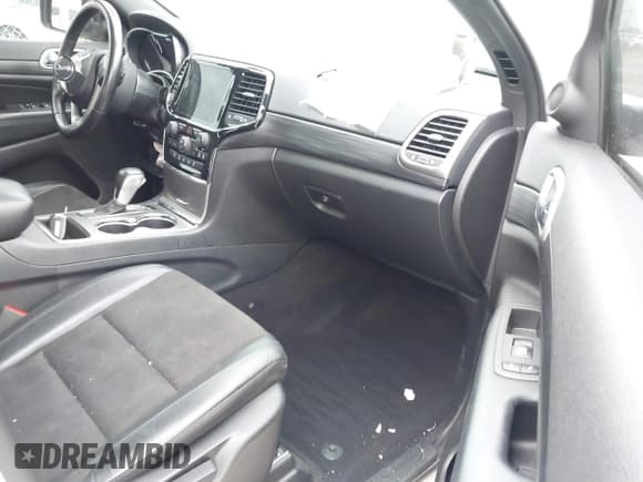 ✅ 2020 Jeep Grand Cherokee Laredo • VIN: 1C4RJFAG7LC387345 • Лот: 40164675. Опубликован ранее на IAAI с пробегом 99 694 миль. Бесплатный доступ к архиву аукционных продаж из США и подробный отчёт об истории автомобиля на DreamBid. Изображение 5.