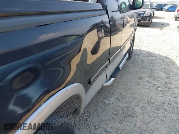 ✅ 1998 Ford F-150 • VIN: 2FTRX18L2WCA30075 • Lot: 42687836. Listed on IAAI with 270,580 mi. Free auction sales archive from the USA and detailed vehicle history report at DreamBid. Image 6.