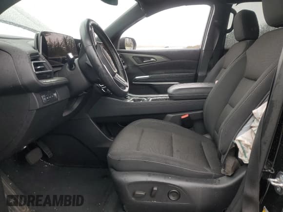 ✅ 2024 Chevrolet Traverse AWD LT • VIN: 1GNEVGKSXRJ169889 • Lot: 81918735. Wystawiony na Copart z przebiegiem 20 784 mil. Bezpłatny archiwum sprzedaży aukcyjnych z USA i szczegółowy raport historii pojazdu na DreamBid. Zdjęcie 7.