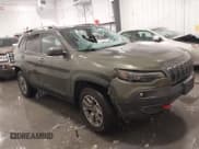 ✅ 2020 Jeep Cherokee Trailhawk • VIN: 1C4PJMBX4LD588401 • Lot: 41687657. Wystawiony na IAAI z przebiegiem 69 755 mil. Bezpłatny archiwum sprzedaży aukcyjnych z USA i szczegółowy raport historii pojazdu na DreamBid. Zdjęcie 1.