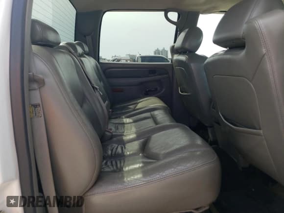 ✅ 2005 GMC Sierra Denali • VIN: 2GTEK63N751184388 • Lot: 65158035. Wystawiony na Copart z przebiegiem 138 759 mil. Bezpłatny archiwum sprzedaży aukcyjnych z USA i szczegółowy raport historii pojazdu na DreamBid. Zdjęcie 10.