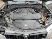 ✅ 2018 BMW X5 M • VIN: 5YMKT6C56J0X21362 • Lot: 84556494. Wystawiony na Copart z przebiegiem 77 819 mil. Bezpłatny archiwum sprzedaży aukcyjnych z USA i szczegółowy raport historii pojazdu na DreamBid. Zdjęcie 12.