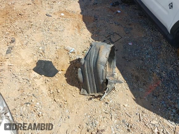 ✅ 2016 Lexus IS 200t • VIN: JTHBA1D21G5010362 • Lot: 43348210. Wystawiony na IAAI z przebiegiem 94 547 mil. Bezpłatny archiwum sprzedaży aukcyjnych z USA i szczegółowy raport historii pojazdu na DreamBid. Zdjęcie 11.