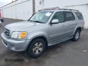 ✅ 2002 Toyota Sequoia SR5 • VIN: 5TDBT44A42S116893 • Lot: 42587836. Listed on IAAI with 329,597 mi. Free auction sales archive from the USA and detailed vehicle history report at DreamBid. Image 18.