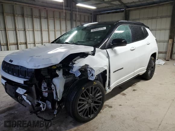 ✅ 2022 Jeep Compass High Altitude • VIN: 3C4NJDCB3NT178308 • Lot: 82685475. Wystawiony na Copart z przebiegiem 23 643 mil. Bezpłatny archiwum sprzedaży aukcyjnych z USA i szczegółowy raport historii pojazdu na DreamBid. Zdjęcie 1.