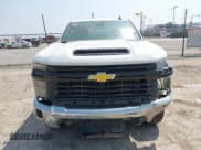 ✅ 2024 Chevrolet Silverado 2500HD Work Truck • VIN: 1GC2YLE7XRF176296 • Lot: 42282661. Wystawiony na IAAI z przebiegiem 37 254 mil. Bezpłatny archiwum sprzedaży aukcyjnych z USA i szczegółowy raport historii pojazdu na DreamBid. Zdjęcie 12.