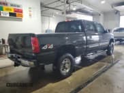 ✅ 2006 Chevrolet Silverado 2500HD LT2 • VIN: 1GCHK23U16F175953 • Lot: 83951755. Wystawiony na Copart z przebiegiem 180 509 mil. Bezpłatny archiwum sprzedaży aukcyjnych z USA i szczegółowy raport historii pojazdu na DreamBid. Zdjęcie 3.