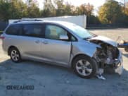 ✅ 2015 Toyota Sienna LE • VIN: 5TDKK3DC5FS567142 • Lot: 82650295. Listed on Copart with Not provided. Free auction sales archive from the USA and detailed vehicle history report at DreamBid. Image 4.