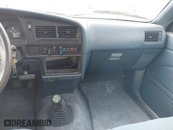✅ 1989 Toyota Pickup DLX • VIN: JT4RN93P2K5005390 • Lot: 43645086. Listed on IAAI with 149,765 mi. Free auction sales archive from the USA and detailed vehicle history report at DreamBid. Image 13.