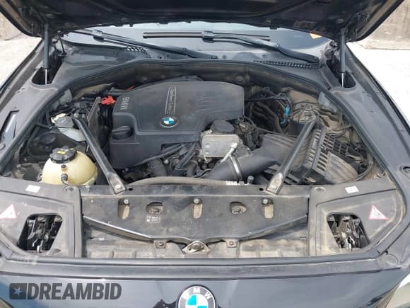 ✅ 2016 BMW 5 Series 528i • VIN: WBA5A5C5XGD527308 • Lot: 42978180. Listed on IAAI with 123,195 mi. Free auction sales archive from the USA and detailed vehicle history report at DreamBid. Image 10.