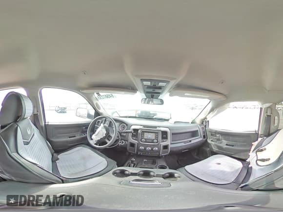 ✅ 2018 Ram 2500 Tradesman • VIN: 3C6UR5HJ8JG301542 • Лот: 84587235. Опубликован ранее на Copart с пробегом 91 497 миль. Бесплатный доступ к архиву аукционных продаж из США и подробный отчёт об истории автомобиля на DreamBid. Изображение 14.