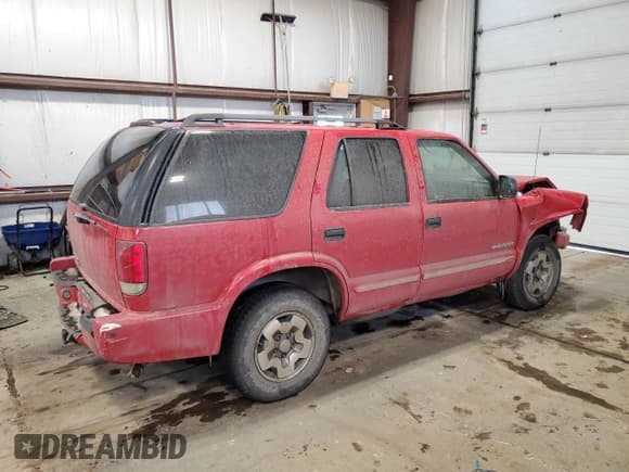 ✅ 2004 Chevrolet Blazer LS • VIN: 1GNDT13X74K135842 • Lot: 88778375. Wystawiony na Copart z przebiegiem 224 333 mil. Bezpłatny archiwum sprzedaży aukcyjnych z USA i szczegółowy raport historii pojazdu na DreamBid. Zdjęcie 3.